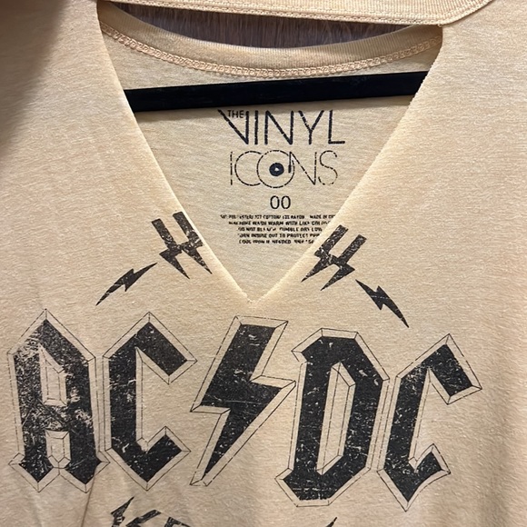 Torrid Choker Tee-AC/DC - Picture 5 of 5